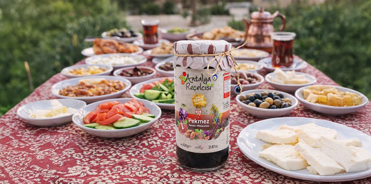 7 Pekmez, Tek Kavanoz: Kışın Yoğun Lezzeti